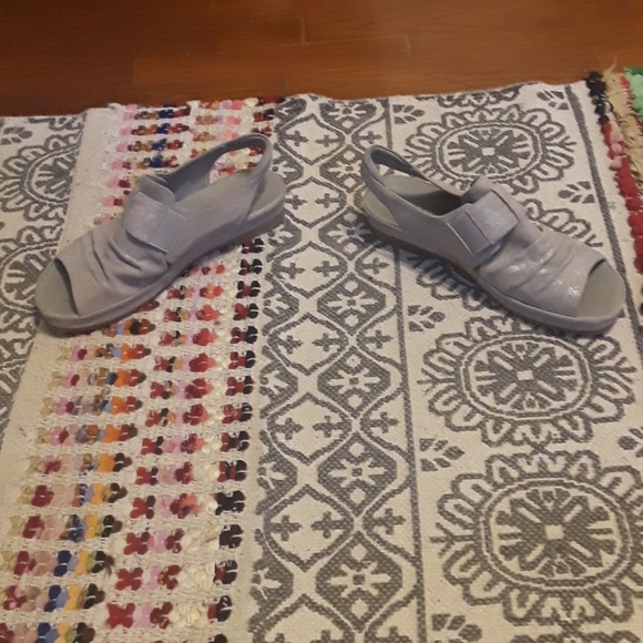 Sandals - Picture 3 of 3